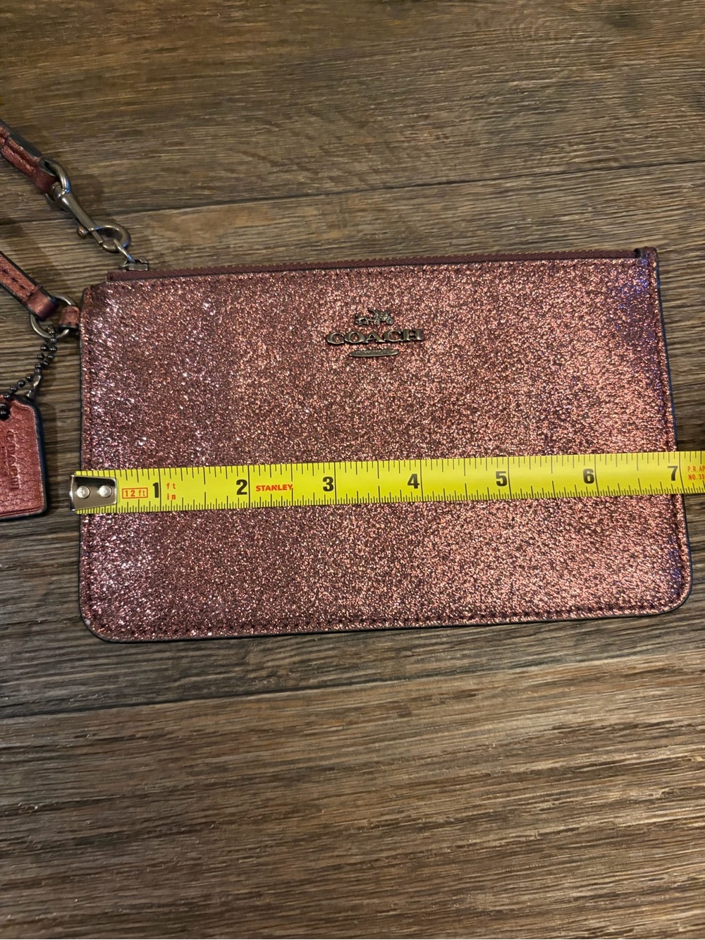 Classic Coach Glitter Wristlet In Metallic Cherry F64585 - Picture 2 of 7